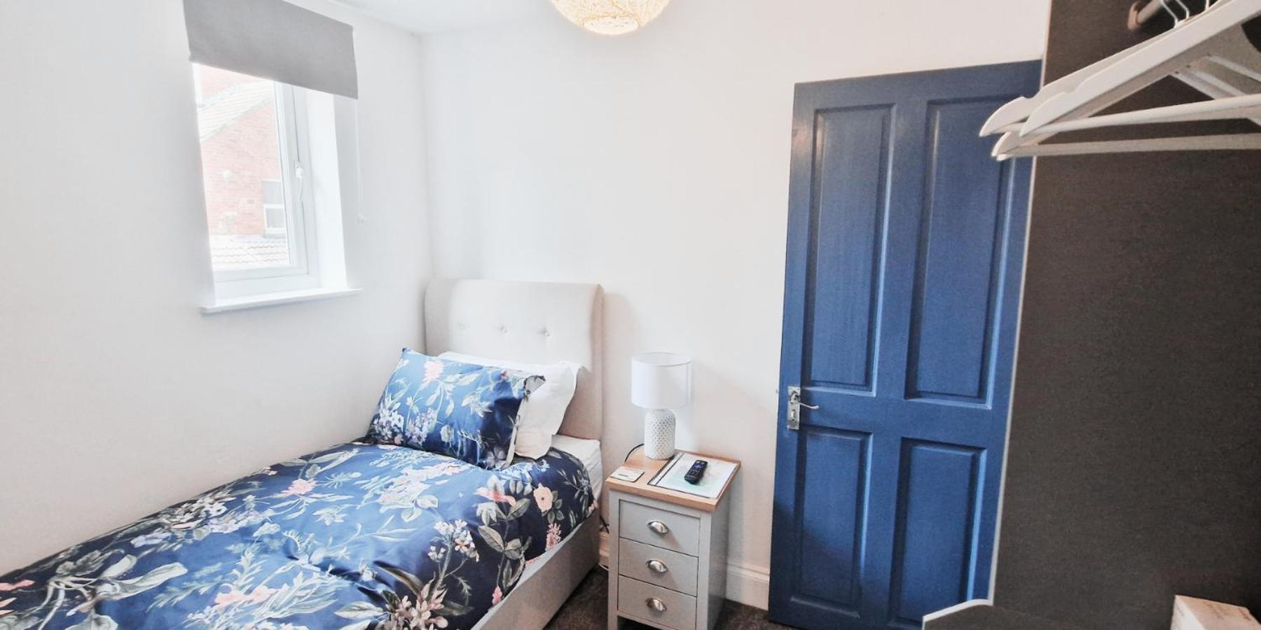 Single Room In Modern House Near 诺丁汉 外观 照片