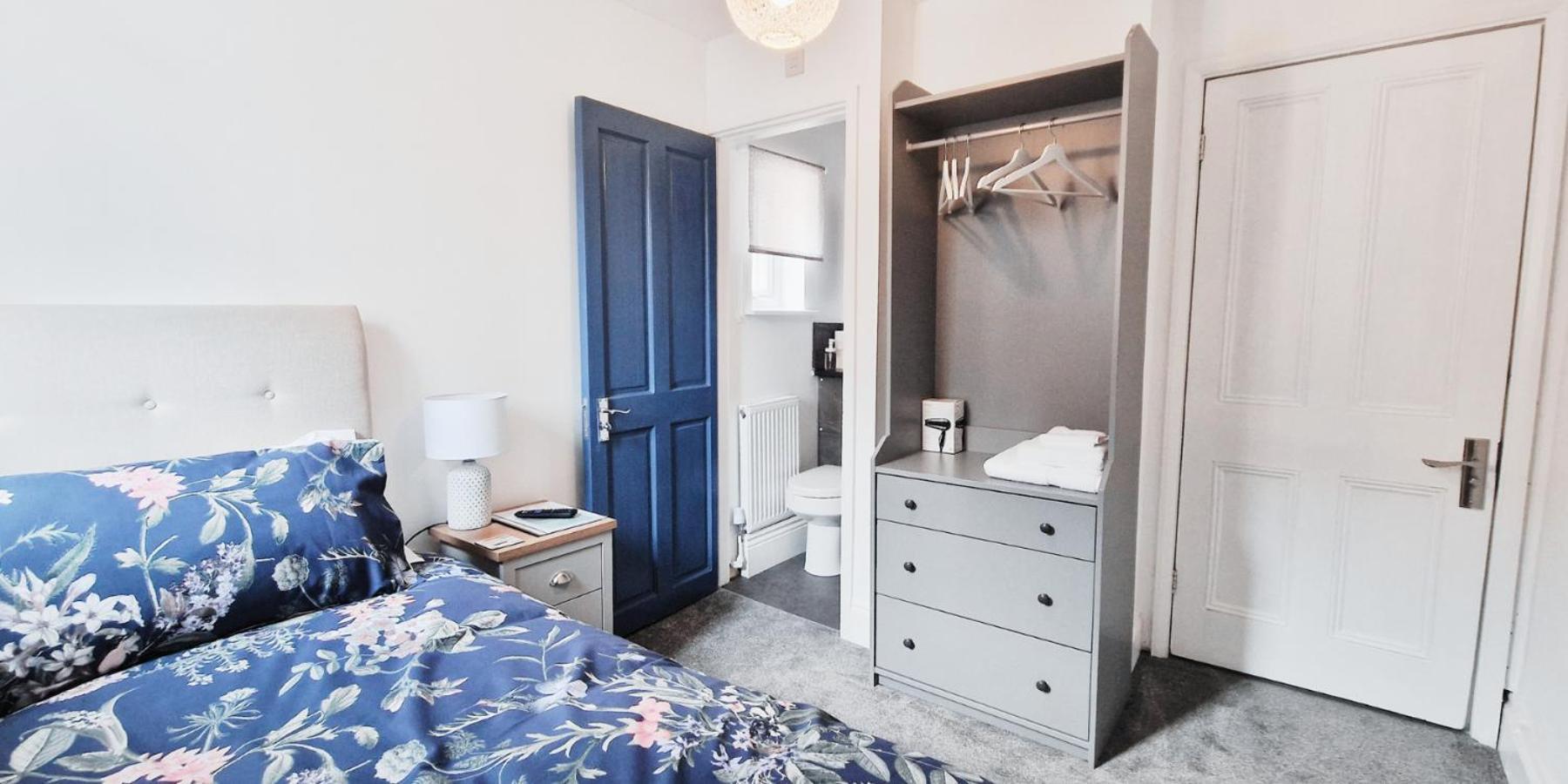 Single Room In Modern House Near 诺丁汉 外观 照片